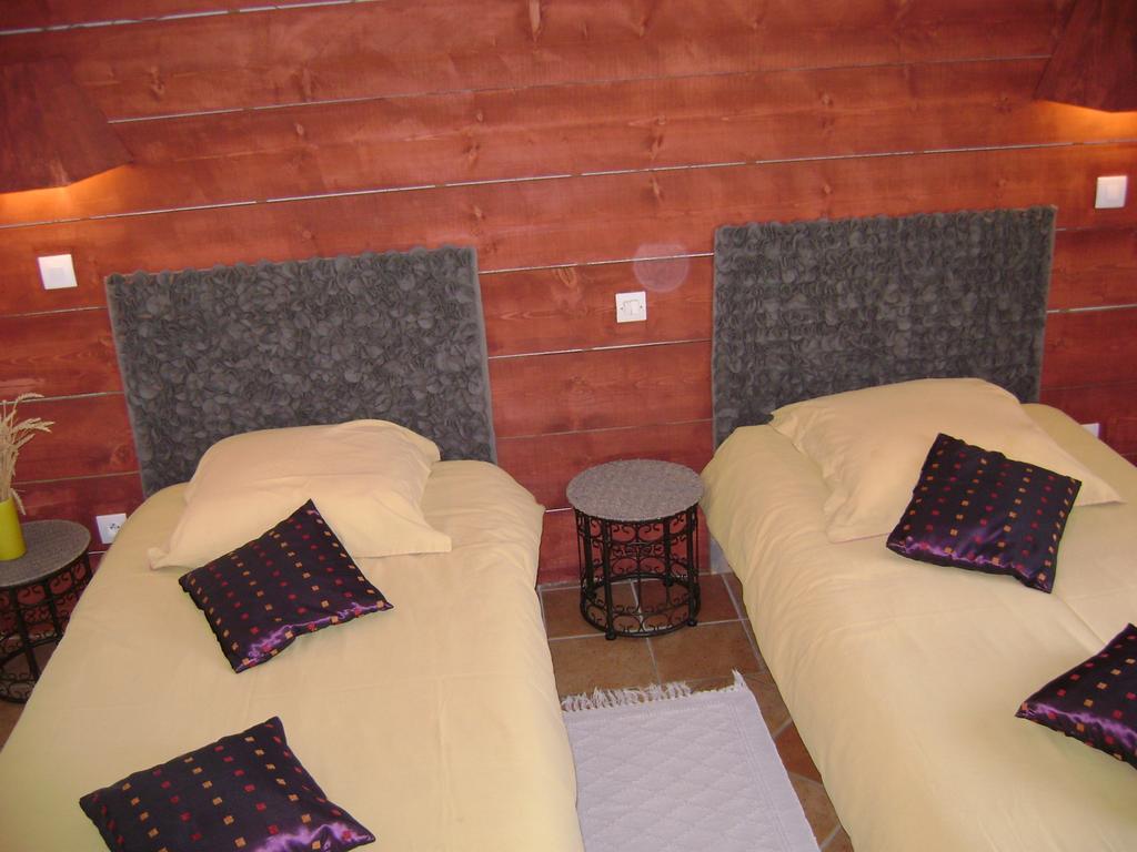 Les Chandelles Bed & Breakfast Villiers-le-Morhier Phòng bức ảnh